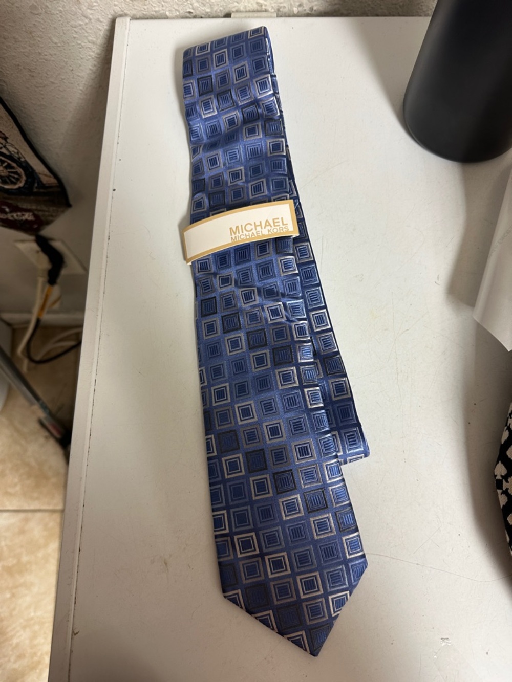 Michael Kors Men's Navy and Light Blue Geometric Silk Tie